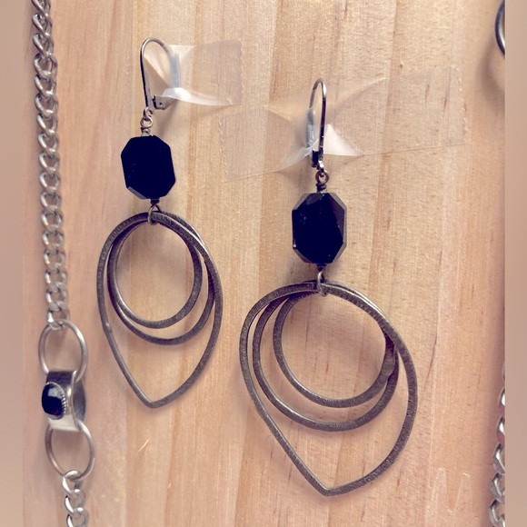 *3 for $20* Silver-Toned Drop Earrings w/Faceted Necklaces & Pins. - Picture 7 of 9